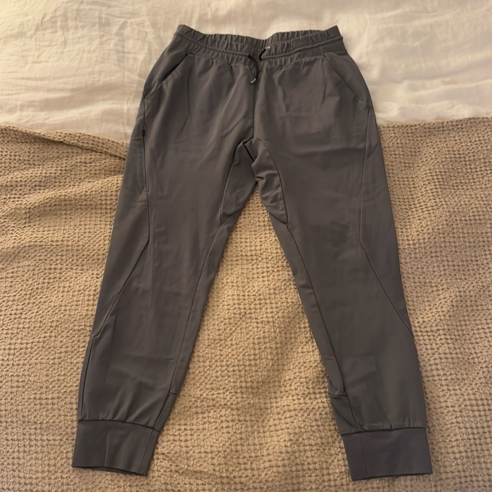 Medium BYLT Joggers dark Gray